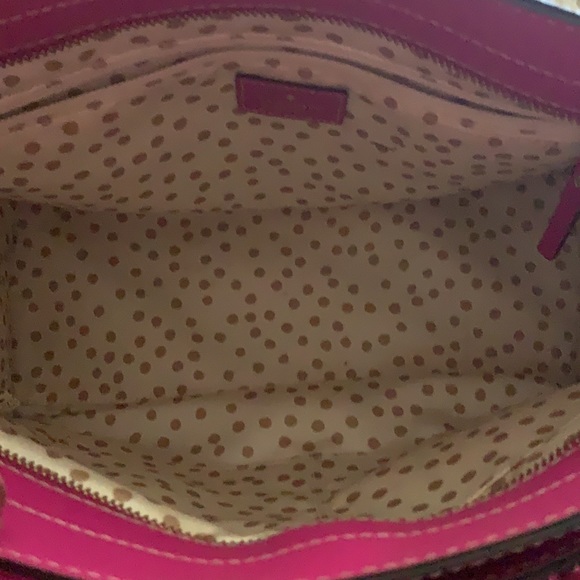 Fuchsia all leather Kate Spade bag with shoulder strap - Picture 4 of 10